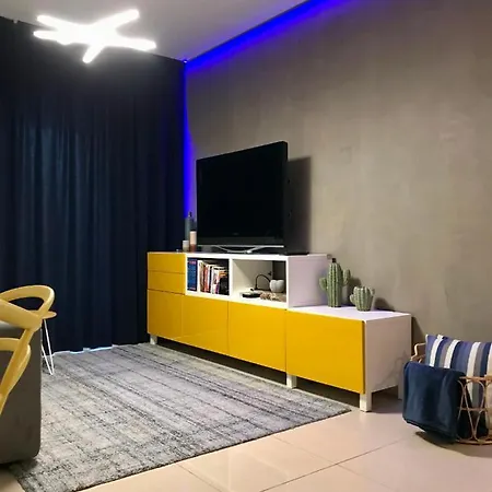 Fat Cow 101 * Lárnaka